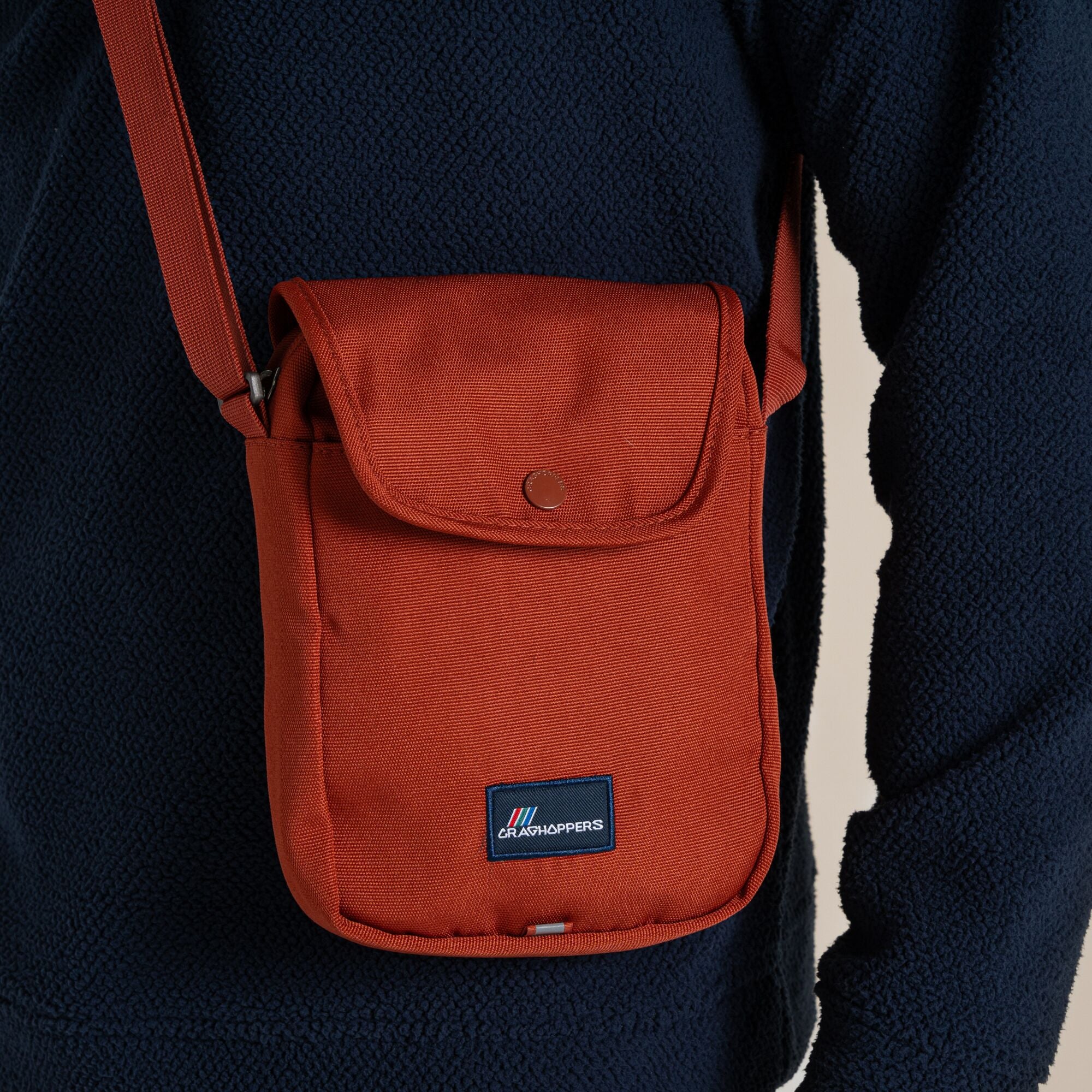 Kiwi Crossbody Bag - Red Beach