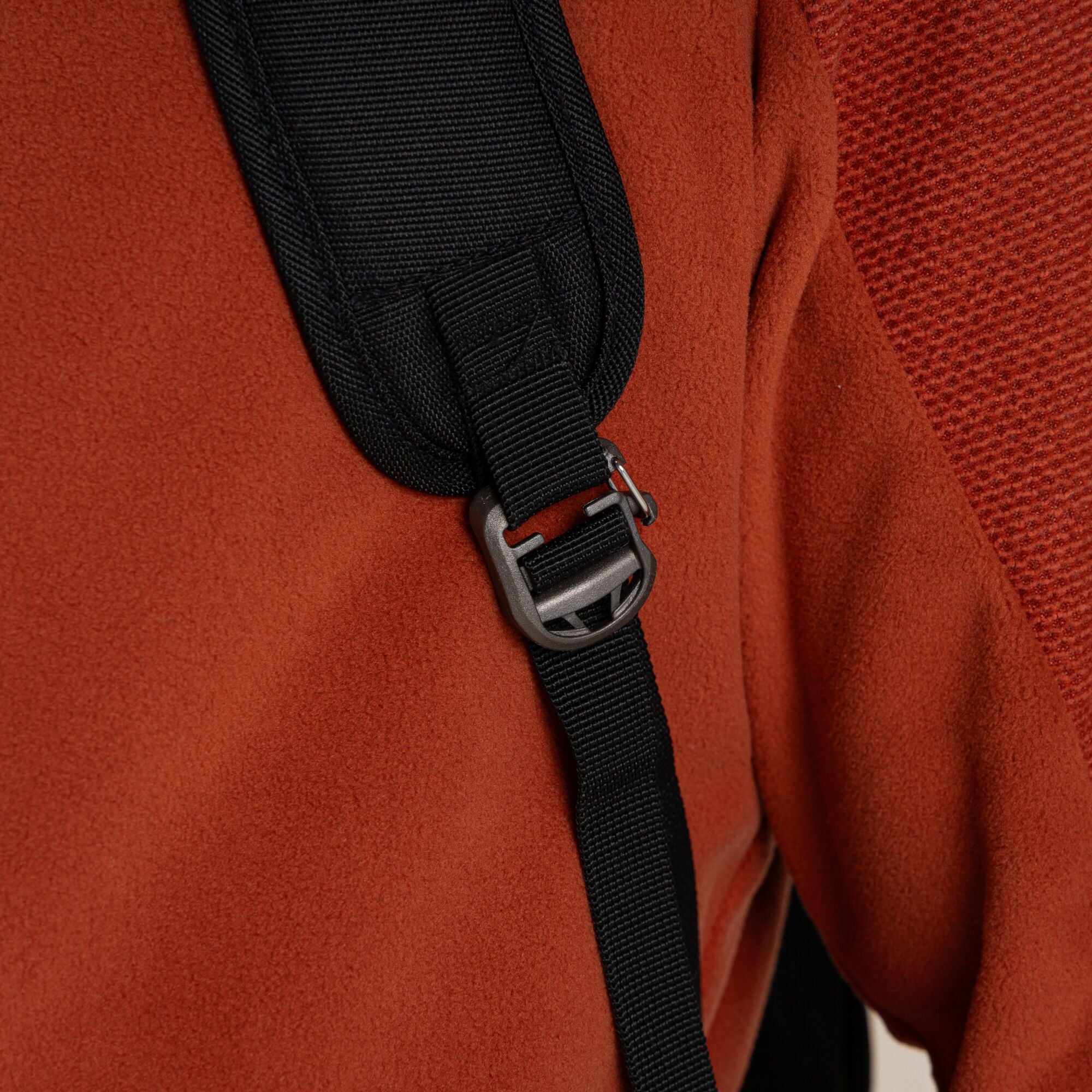 22L Kiwi Classic Backpack - Red Beach