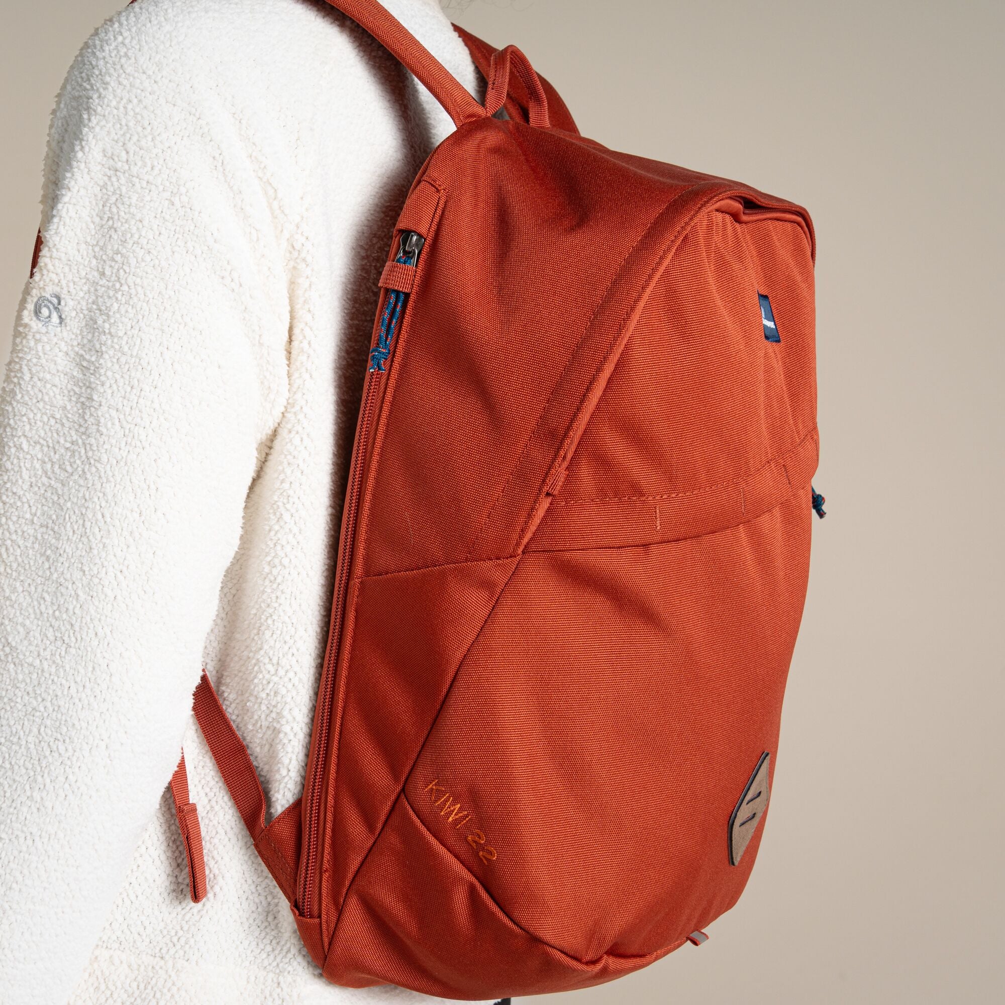 22L Kiwi Classic Backpack - Red Beach