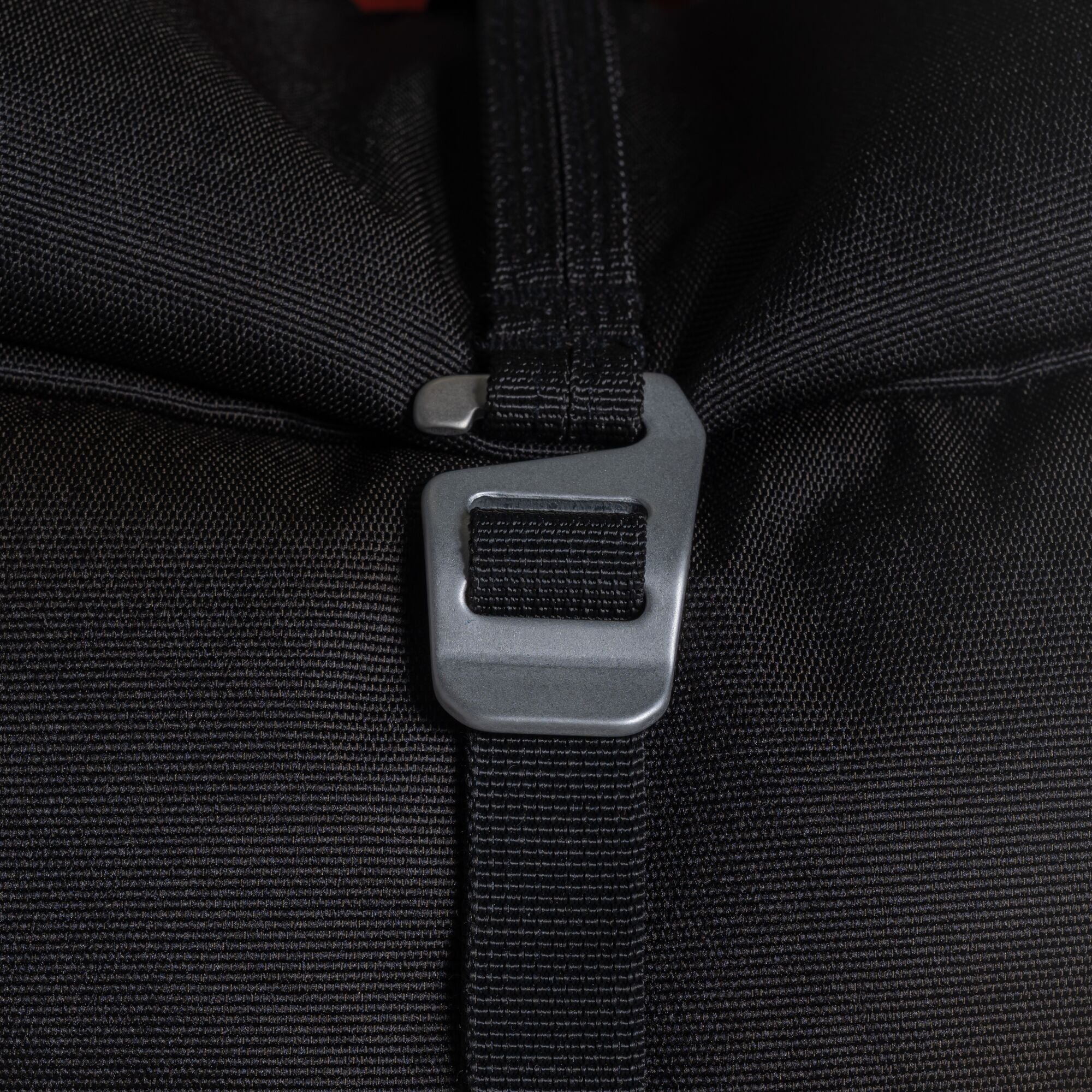 20L Kiwi Classic Rolltop Backpack - Black (25)