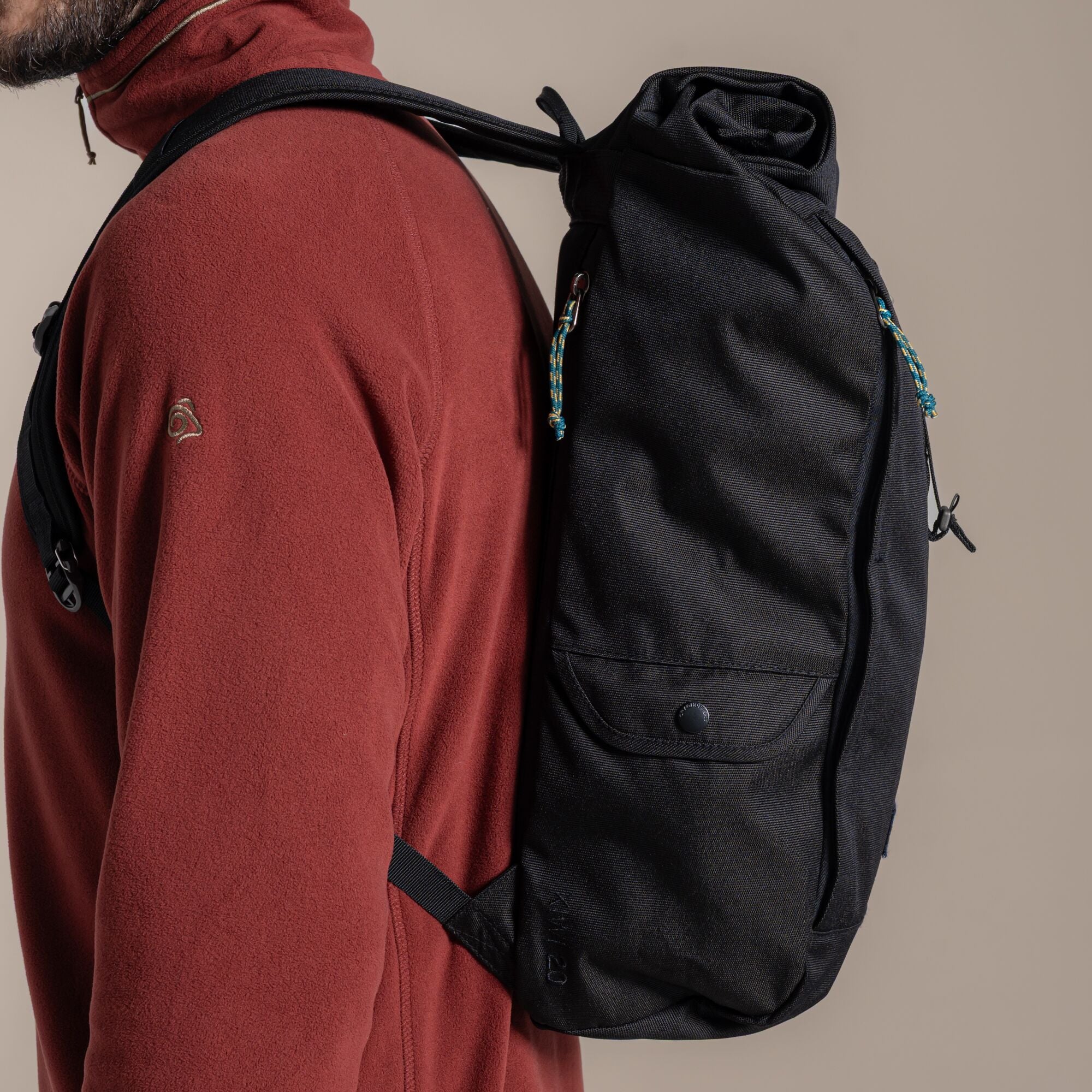 20L Kiwi Classic Rolltop Backpack - Black (25)